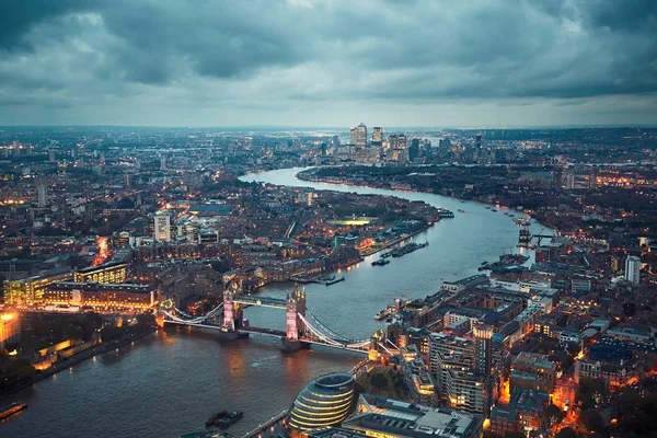 London på skymningen — Stockfoto