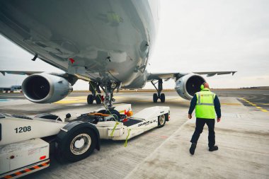 Pushback uçak