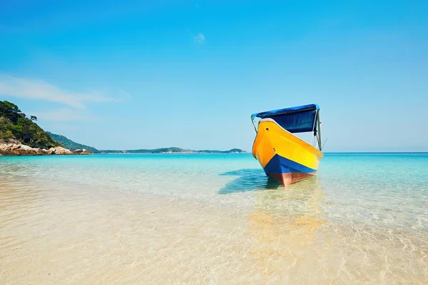 Boot am Strand — Stockfoto