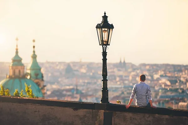 Východ slunce ve městě — Stock fotografie