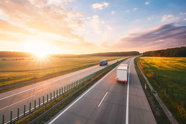 Salida del sol en la carretera — Foto de Stock