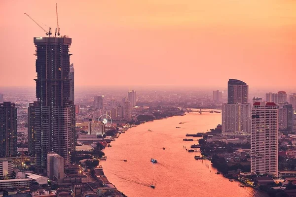 Bangkok durante o pôr do sol incrível — Fotografia de Stock
