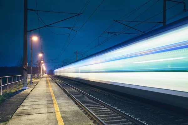 列車の光跡 — ストック写真
