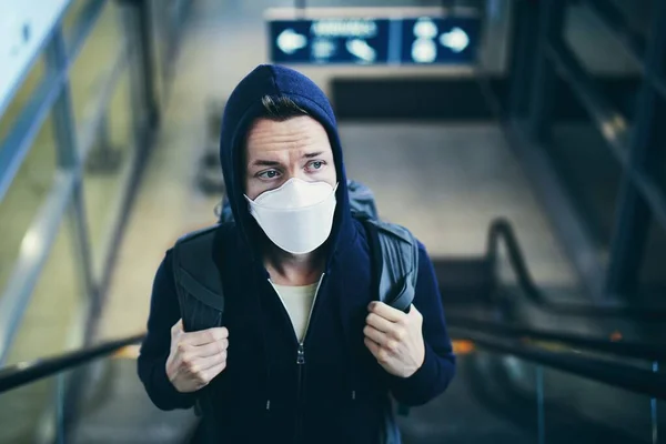 Man Wearing Face Mask Escalator Themes Coronavirus Personal Protection Pandemic — Stock Photo, Image