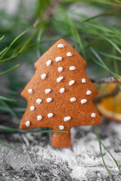 Kurabiye. Noel ağacı zencefilli ekmeği.