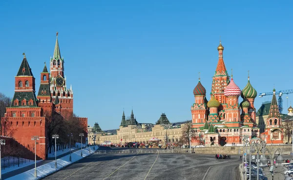 Widok katedry św Bazylego, Moskiewski Kreml i plac czerwony — Zdjęcie stockowe
