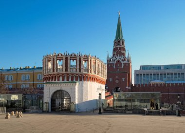 Kutafya ve Trinity kuleye bakış