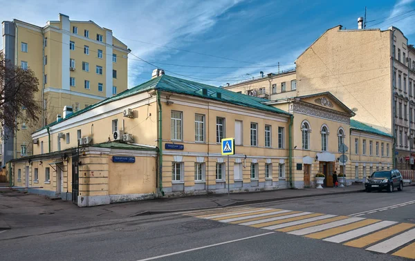 Povarskaya Caddesi 'ndeki Gagarin malikanesinin ana binası. — Stok fotoğraf