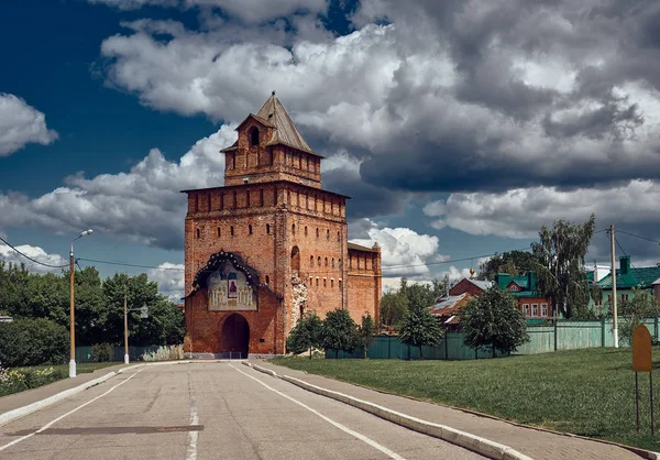 Kolomna Kreml, pohled na hlavní, Pyatnického brána nebo Spasského — Stock fotografie