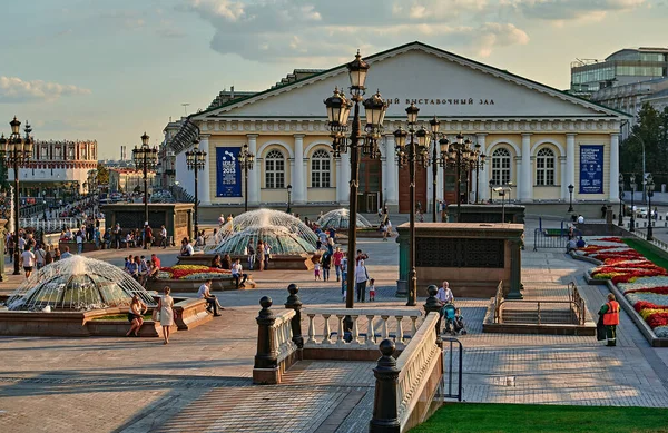 Moscow Russia August 2013 Evening Manezh Square View Central Exhibition — Stock Photo, Image