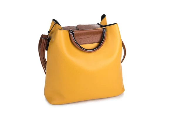Gelbe Frauentasche isoliert über weißem Hintergrund. Frauen-Accessoire — Stockfoto