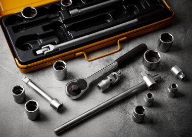 El aletleri bir üstten görünüm görüntüsü. Araçlar beton panel b kümesi