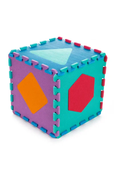 Puzzel kubus met geometrische vormen op witte achtergrond — Stockfoto
