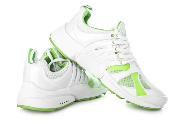 Bílá sportovní obuv izolované na bílém pozadí. — Stock fotografie