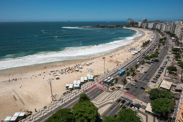 Praia de Copacabana no Rio de Janeiro — Fotografia de Stock