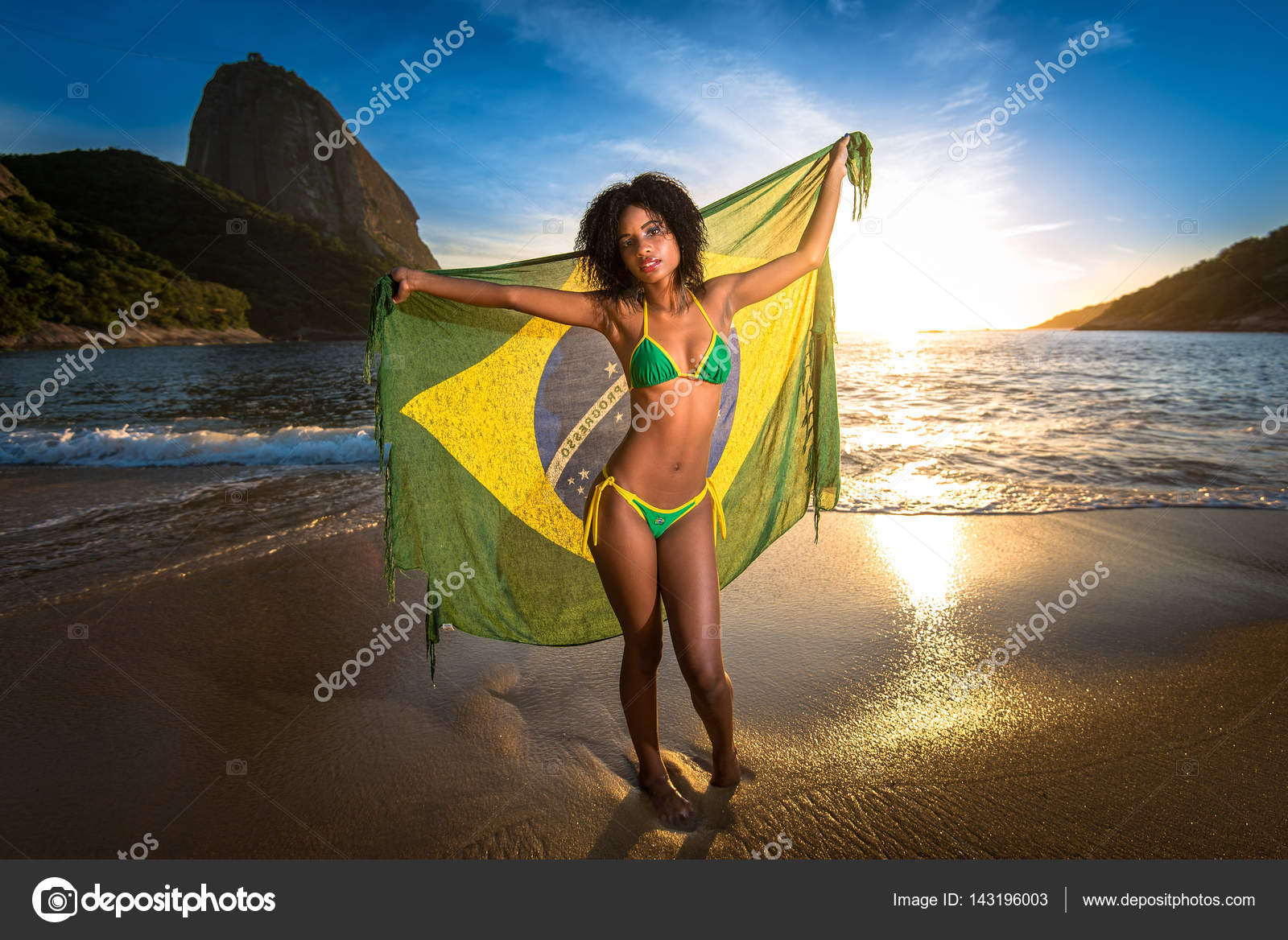 Нудистский пляж бразилия ⭐️ смотреть онлайн секс роликов