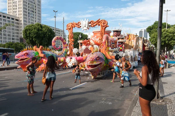 Samba vehículo escolar estacionado en Río de Janeiro — Foto de Stock