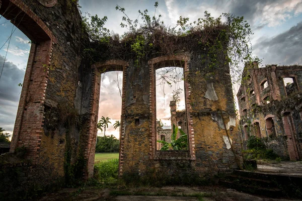 Ruinas de una antigua ciudad romana — Foto de Stock