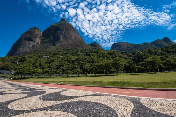 Berühmter Mosaik-Bürgersteig im Copacabana-Stil — Stockfoto
