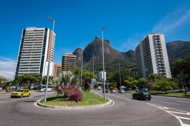 Ana cadde Sao Conrado geçiş