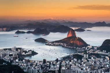 Gün batımında güzel Rio de Janeiro