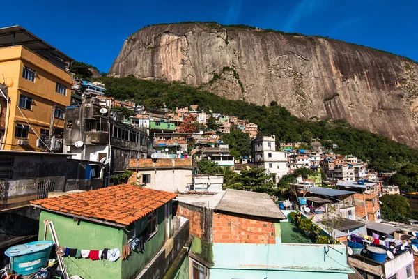 브라질에서 가장 큰 빈민가 Rocinha — 스톡 사진
