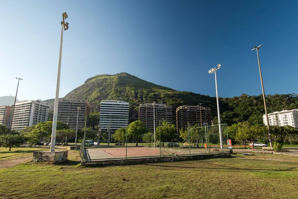 Góry i budynków z Rio de Janeiro — Zdjęcie stockowe