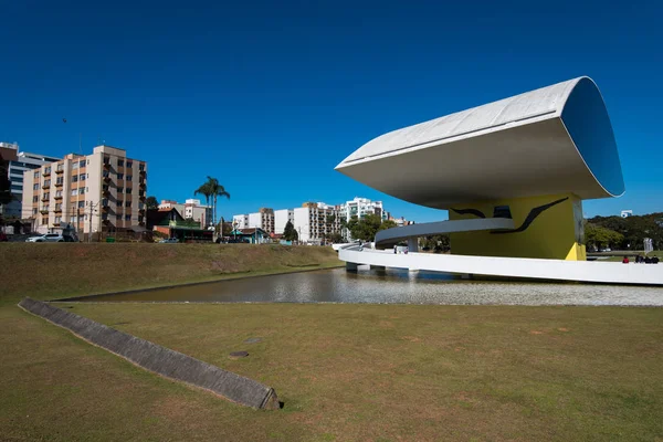 Modern mimarlık Oscar Niemeyer Müzesi — Stok fotoğraf