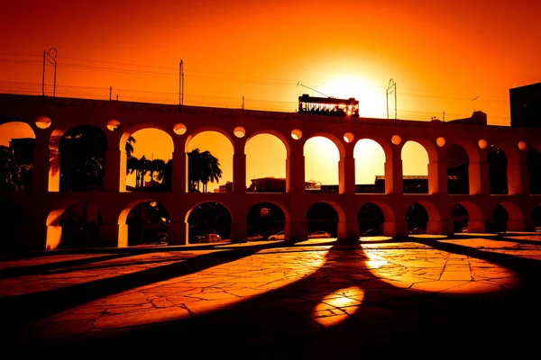 İkonik Santa Teresa tramvay muhteşem görünümü 