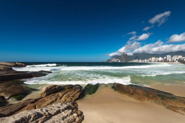 Ipanema Plajı görünümü sabah, Rio de Janeiro, Brezilya