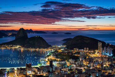 Rio de Janeiro şehir gece zaman panoramik manzaralı