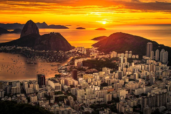 日落时分里约热内卢城市全景 — 图库照片
