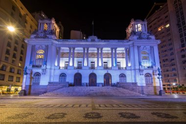 Rio de Janeiro, Brezilya - 17 Nisan 2018: Rio de Janeiro Belediye Binası, şehir merkezinde bulunan bu iluminated geceleri.
