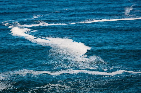 Vista Alto Angolo Dell Acqua Inquinata Dell Oceano — Foto Stock