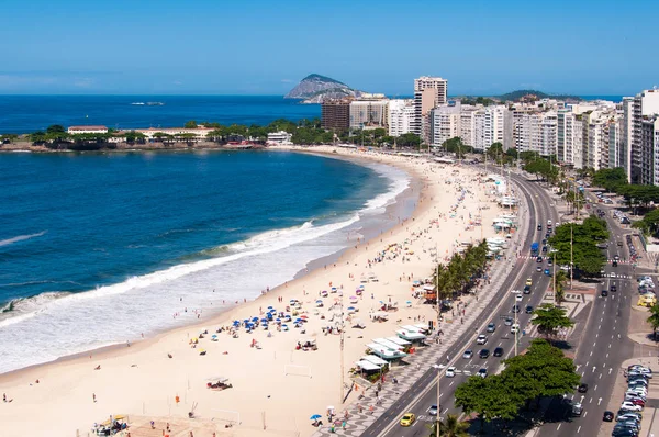 Näkymä Kuuluisalle Copacabana Beachille Rio Janeirossa Brasiliassa — kuvapankkivalokuva