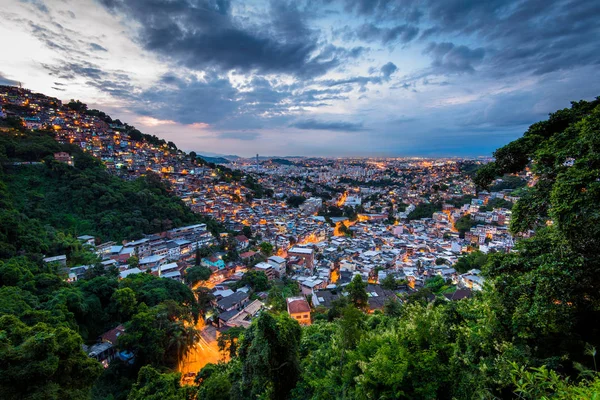 Vista Das Favelas Rio Janeiro Nas Colinas Entardecer — Fotografia de Stock