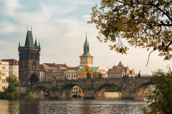 Schöner Herbstblick Auf Die Karlsbrücke Prag Tschechien — Stockfoto