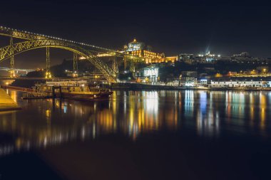 Portekiz, Porto 'daki I. Luis Köprüsü Douro Nehri Gece Manzarası