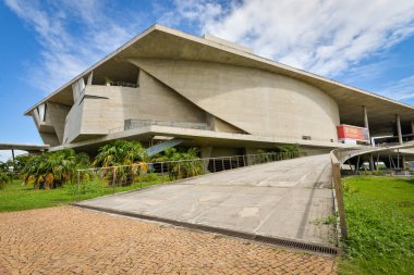 Rio de Janeiro, Brezilya - 3 Nisan 2018: Cidade das Artes, Fransız mimar Christian de Portzamparc tarafından tasarlanan ve 2013 yılında hizmete giren büyük bir kültür kompleksi..