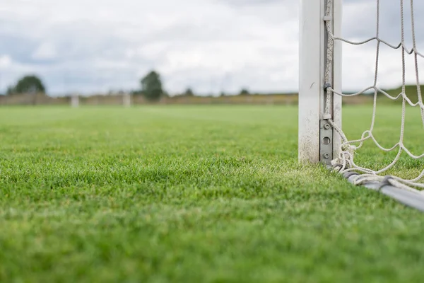 足球门柱和草地 — 图库照片