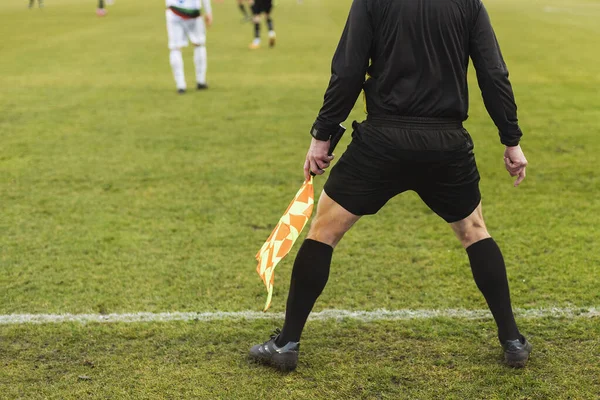 Biträdande Domare Fotbollsmatchen — Stockfoto