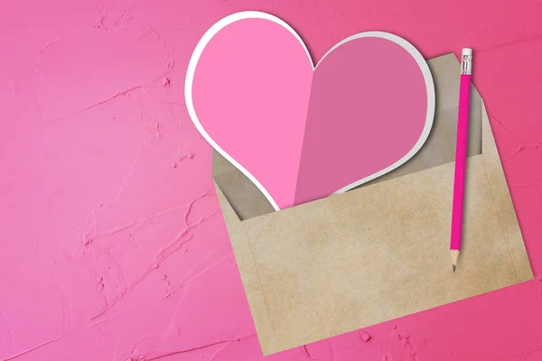 Carta del cuore rosa, busta — Foto Stock