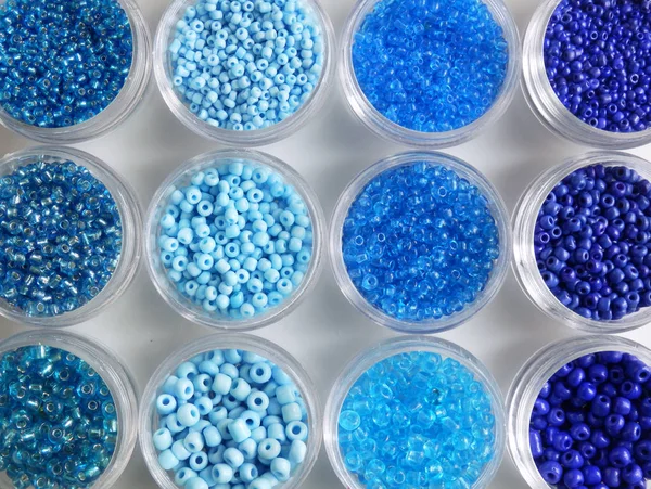 Abalorios Joyería Azul Pequeños Envases Plástico —  Fotos de Stock