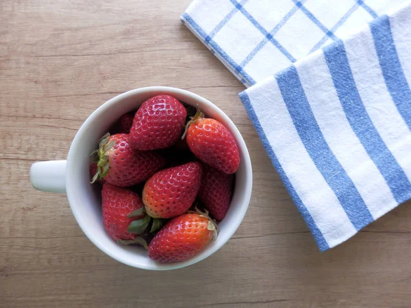 Color Detail Vintage Kitchen Still Life Fresh Red Strawberries White — Stock Photo, Image