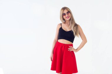 sevimli genç kadın modeli 