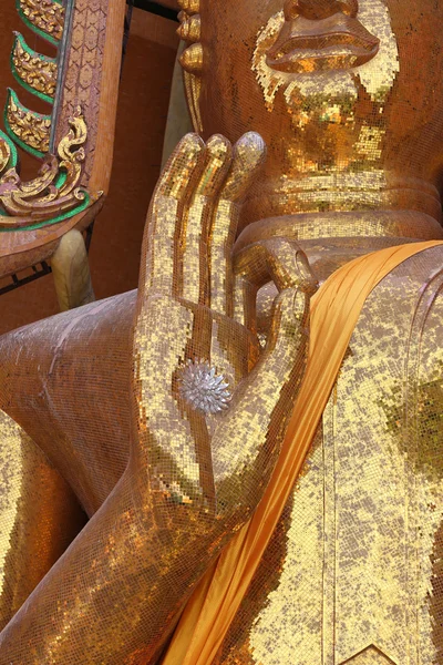 Gold Buddha statue (Luang por shin pa tan porn) in Thailand temp Royalty Free Stock Photos