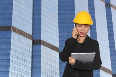 kadın mühendisler oldu telefon gökdelen ba iletişim kurmak için