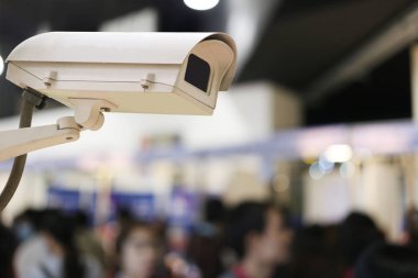 CCTV Kamera kayıtta insanların alışveriş arka plan bulanıklık 
