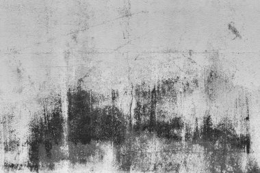 yüzeyi eski beton yıpranmış.