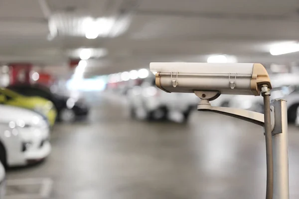 CCTV kamera dijital video kayıt cihazı araba park. — Stok fotoğraf